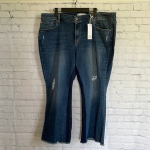 NWT Lane Bryant Mid Rise Girlfriend Jeans, Size 20, Essential Stretch Frayed Hem